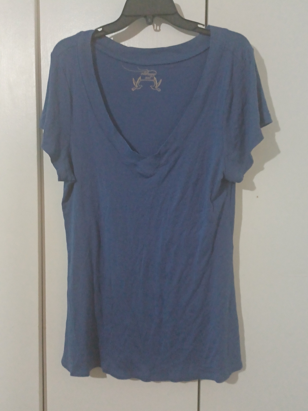 Old Navy Women's Blue V-Neck Short Sleeve Tee